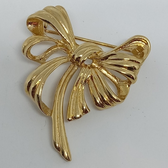 * vintage Givenchy gold tone ribbon bow pin brooch - Picture 1 of 5